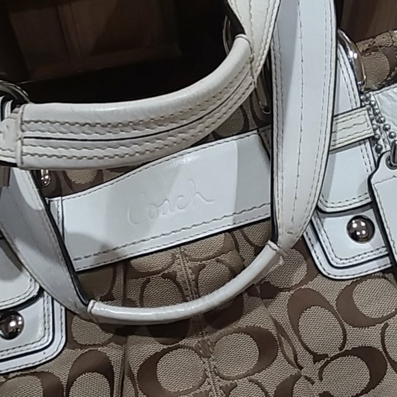 🔥DEAL🔥 Statement Coach Satchel - Picture 7 of 12